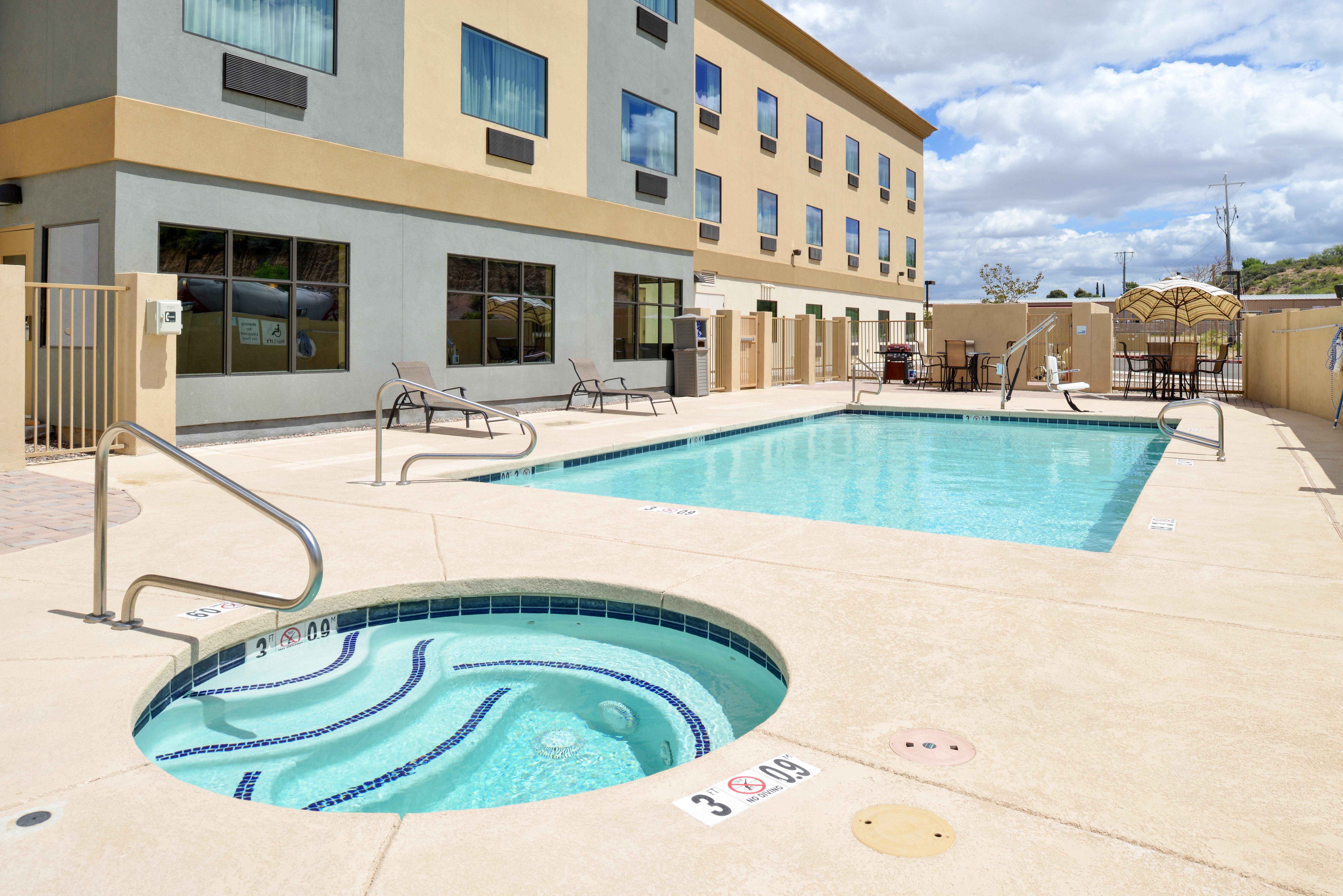 Holiday Inn Express & Suites Globe By Ihg Exterior photo